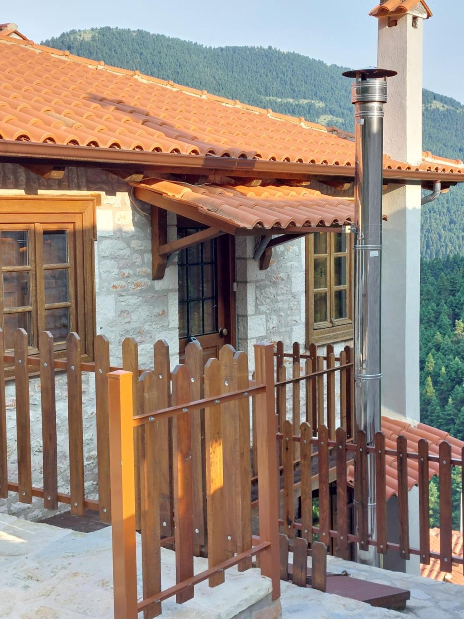 Villa Korfes-Κορφές Τριώροφη Βίλα Για Οικογένειες Και Παρέες Karpenísion Eksteriør bilde